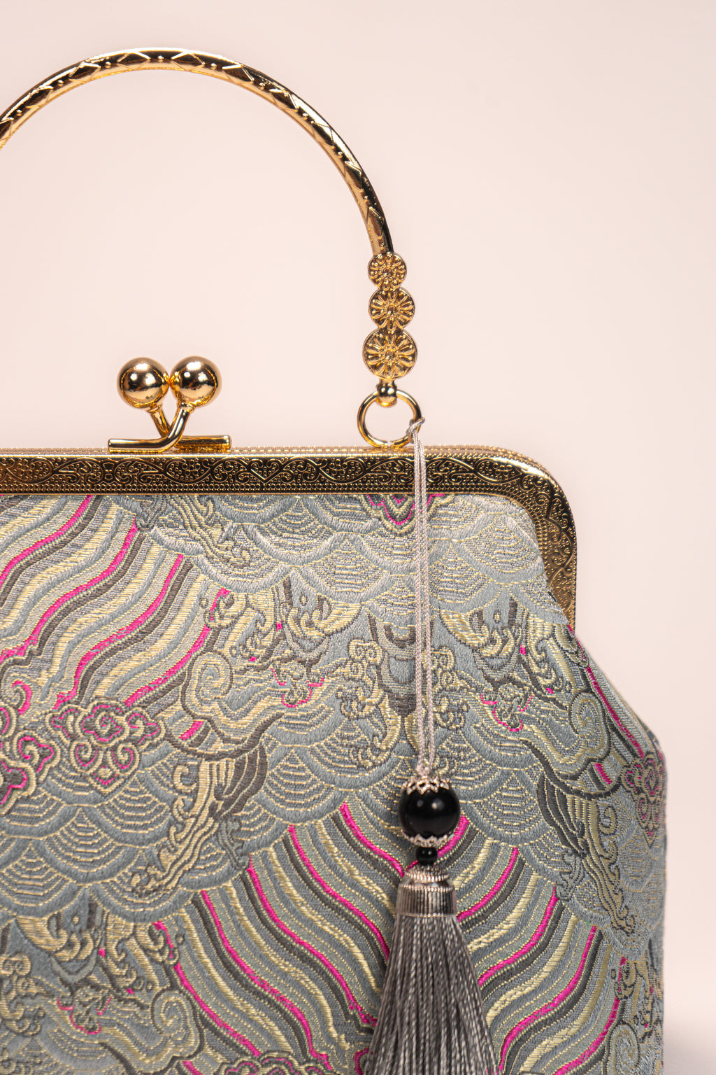 Silver Yunjin Clutch