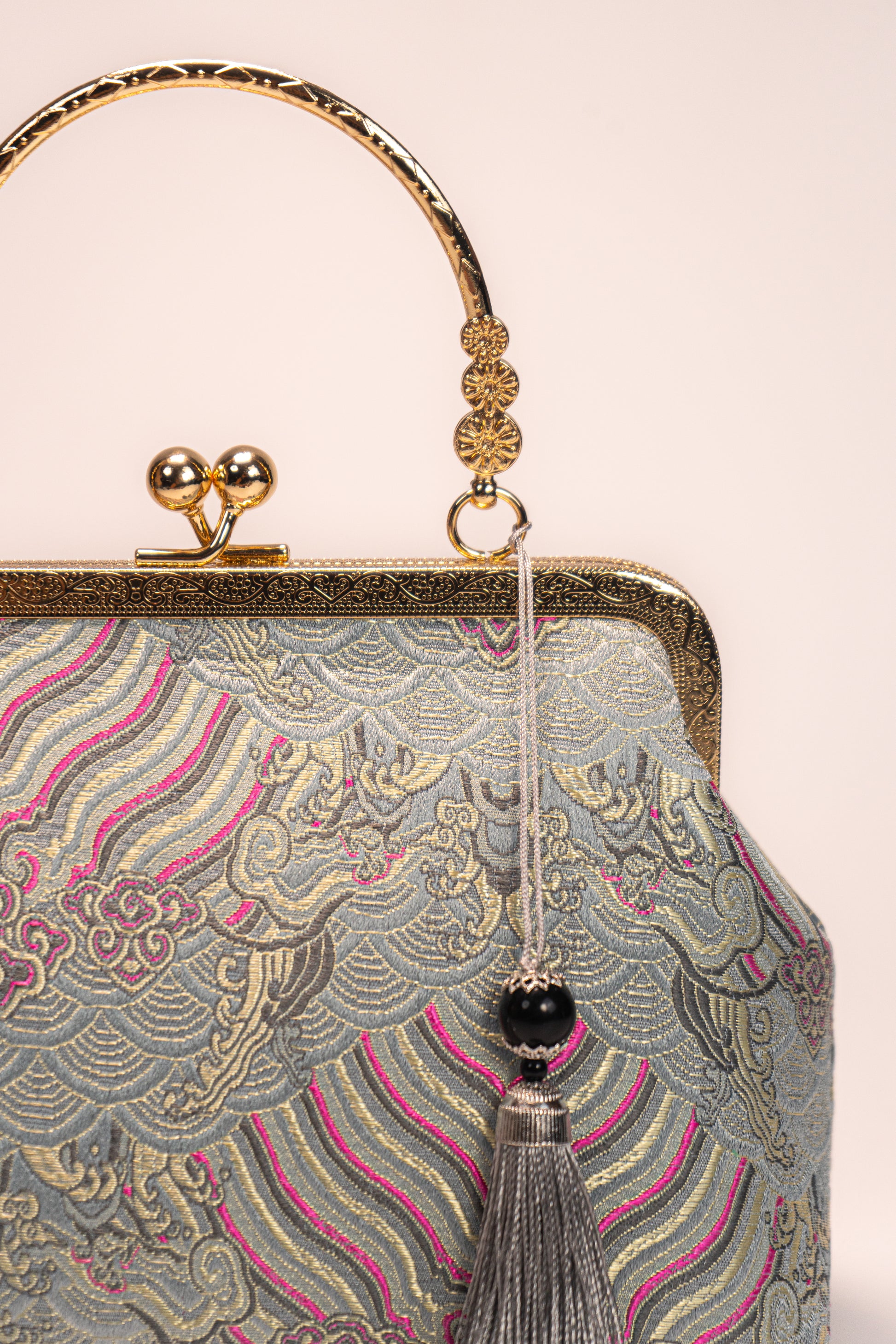 Silver Yunjin Clutch